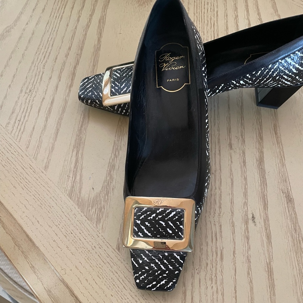 Roger Vivier Belle Pumps, size 38.5